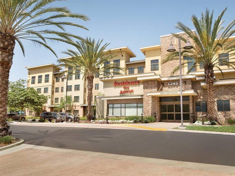 Residence Inn San Diego North/Сан Маркос Екстериор снимка