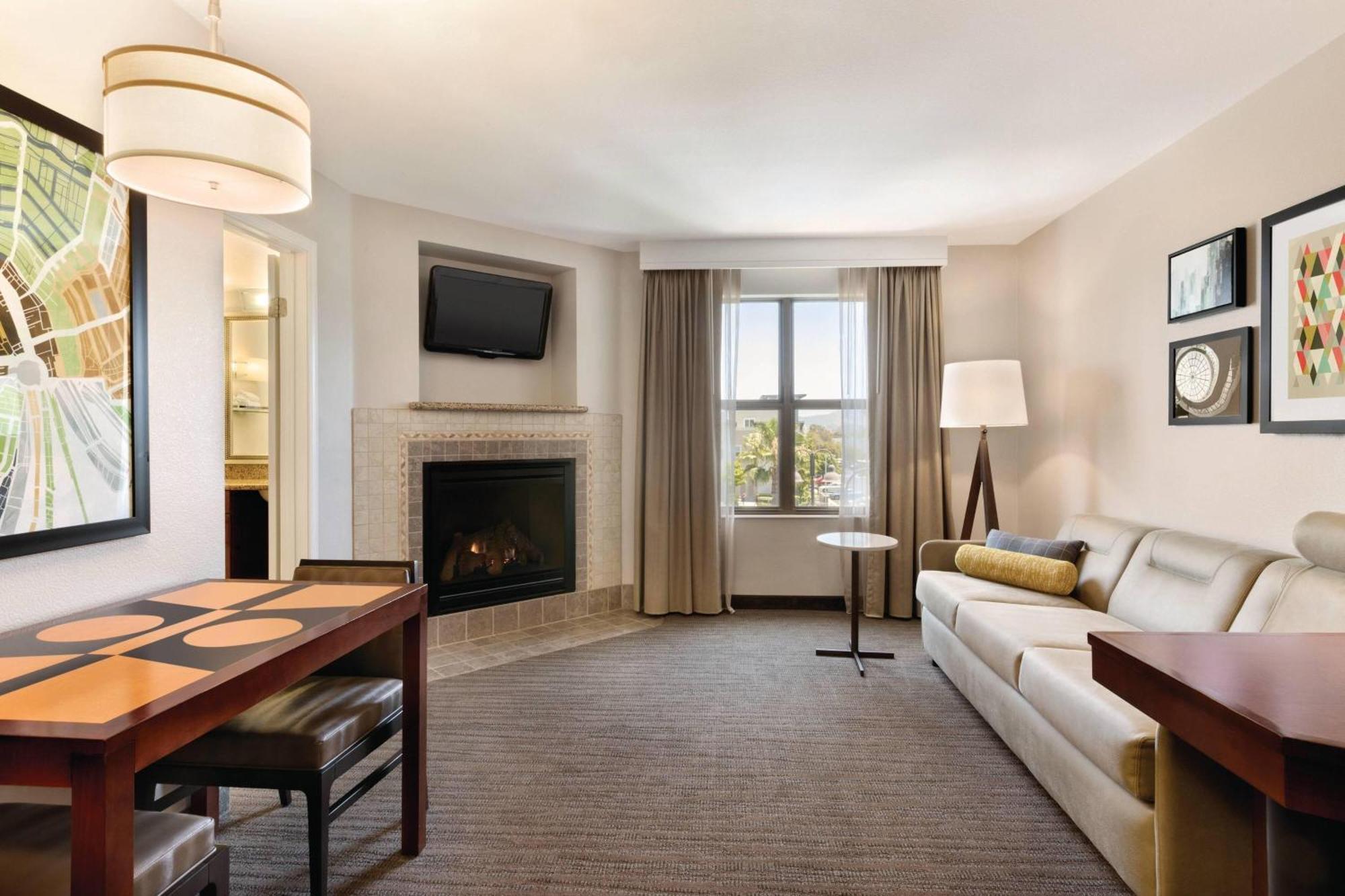 Residence Inn San Diego North/Сан Маркос Екстериор снимка