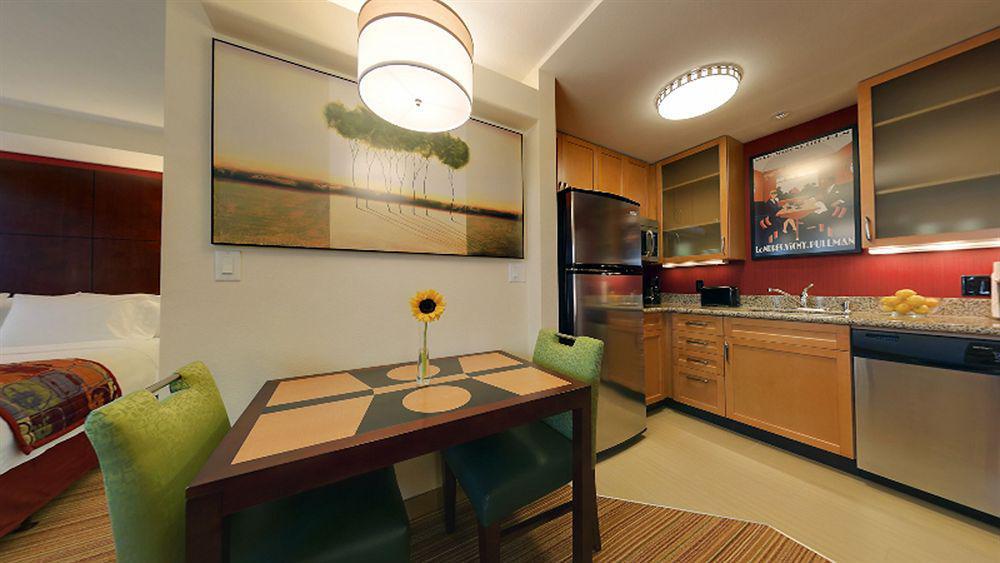Residence Inn San Diego North/Сан Маркос Екстериор снимка